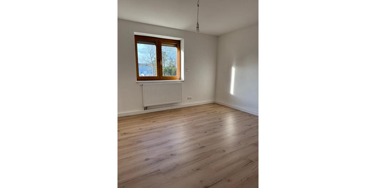 Reihenhaus Steindorf - 6 Zimmer, 153 m&sup2;, 1.500&euro; | Angebot:25969563