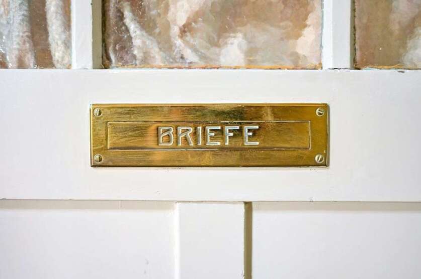 Haus zum Kaufen in Augsburg Oberhausen 2.250.000 € 715 m² 30 zimmer