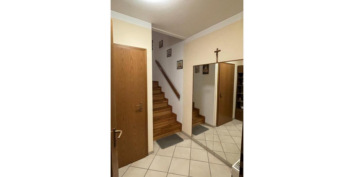 Reihenhaus Stadtbergen - 5 Zimmer, 138 m&sup2;, 699.000&euro; | Angebot:25832010