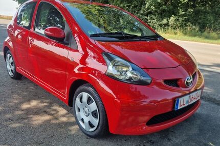 Toyota Aygo (X) 66.000 km 2.300 &euro; GELTENDORF 82269