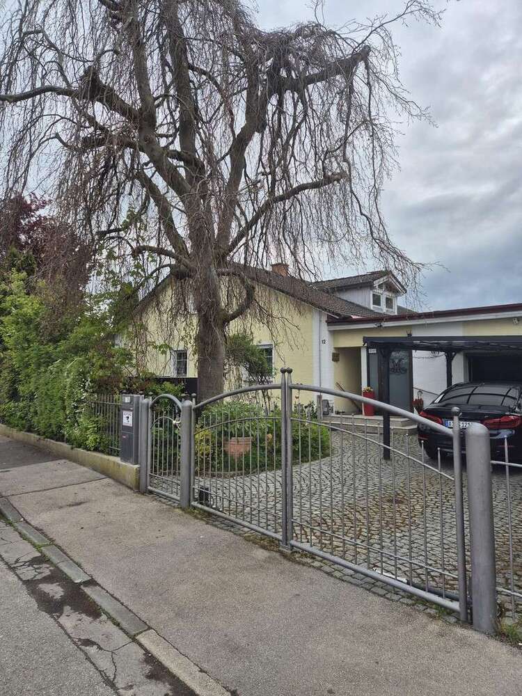 Haus zum Kaufen in Untermeitingen 1.090.000 € 330 m²