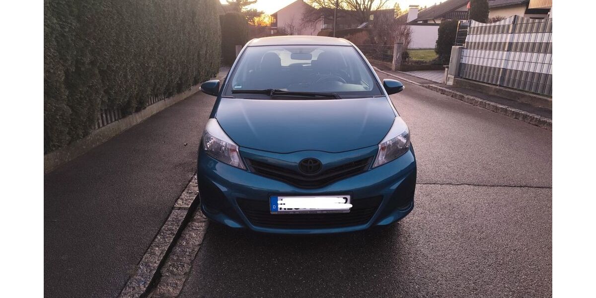 Toyota Yaris 110.408 km 5.900 &euro; Aichach 86551