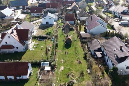 Attraktives Grundstück mit Altbestand in idyllischer Lage von Altenmünster - Hegnenbach zimmer
