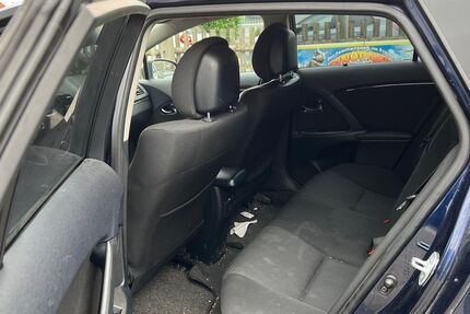 Toyota Avensis 339.000 km 2.799 &euro; Gersthofen 86368