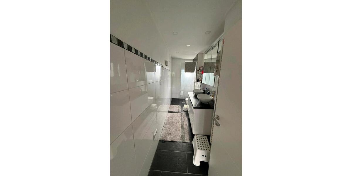 Etagenwohnung Augsburg Pfersee - 4.5 Zimmer, 96 m&sup2;, 469.000&euro; | Angebot:27120291