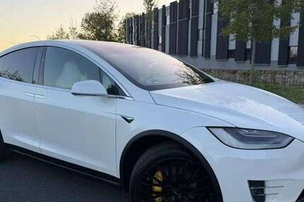 Tesla Model X 106.551 km 18.500 &euro; Langenneufnach 86863