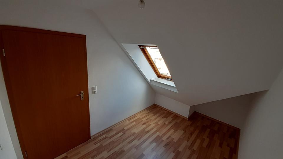 Dachgeschoßwohnung Aichach - 3 Zimmer, 67 m&sup2;, 320.000&euro; | Angebot:26931234