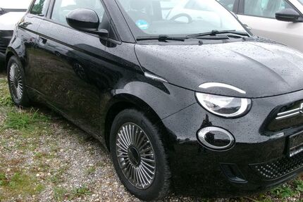 Fiat 500e 1.414 km 20.980 € Augsburg 86179