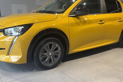 Peugeot 208 40.404 km 18.695 &euro; Augsburg 86179