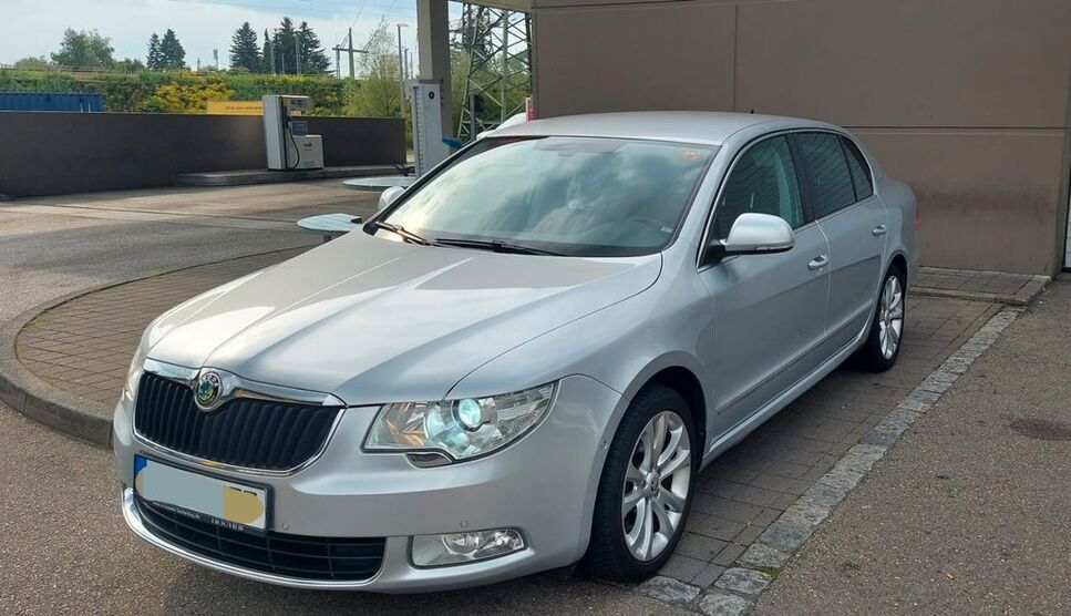 Skoda Superb 131.000 km 12.500 € Augsburb 86154