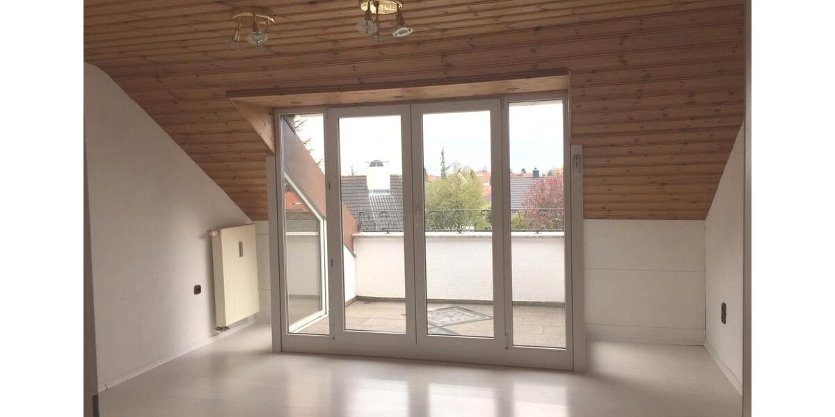 Dachgeschoßwohnung Untermeitingen - 3 Zimmer, 98 m&sup2;, 850&euro; | Angebot:26615844