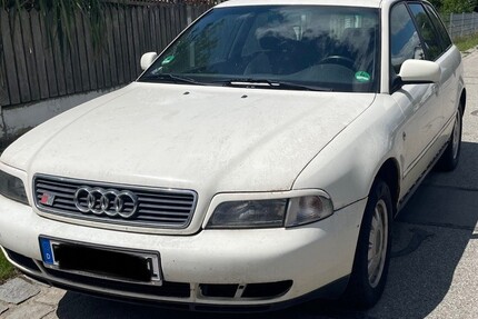 Audi A4 (B5) 260.000 km 1.050 € Adelshofen 82276