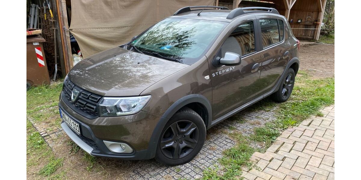 Dacia Sandero 84.000 km 8.200 &euro; Scherstetten 86872