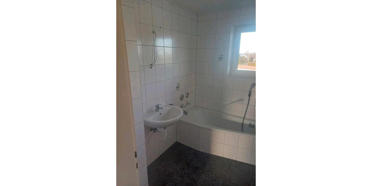 Etagenwohnung Wehringen - 3 Zimmer, 72 m&sup2;, 720&euro; | Angebot:24649715