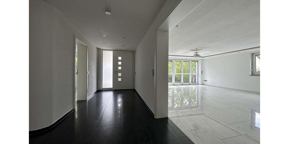 Erdgeschoßwohnung Friedberg - 3 Zimmer, 126 m&sup2;, 1.950&euro; | Angebot:26648210
