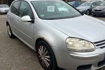 VW Golf 256.852 km 1.650 € Augsburg 86167