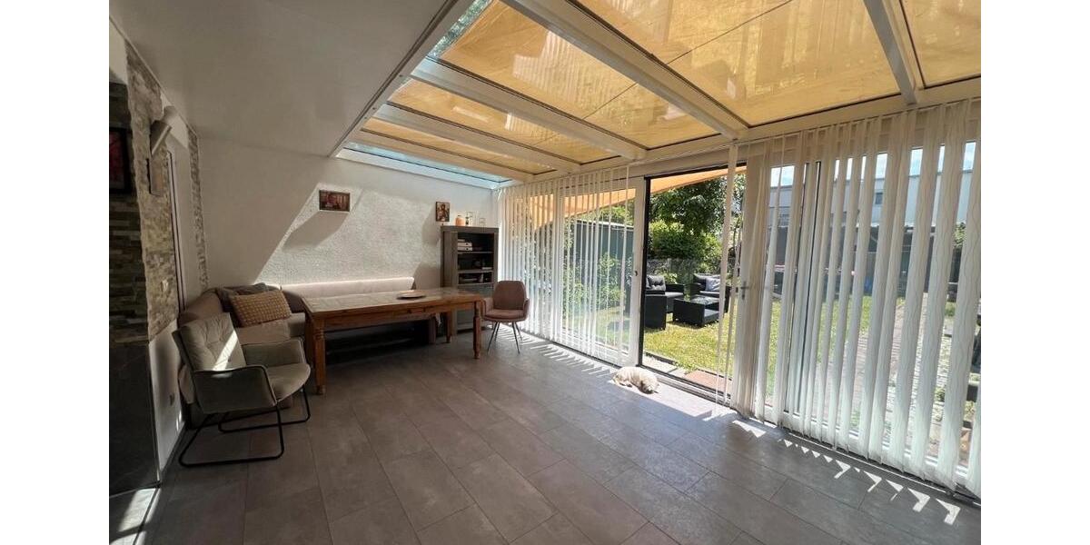 Charmantes Reiheneckhaus mit Wintergarten 4 zimmer