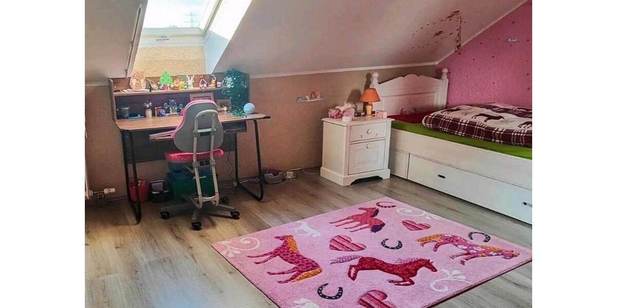 Dachgeschoßwohnung Dasing - 4 Zimmer, 84 m&sup2;, 1.250&euro; | Angebot:26645200