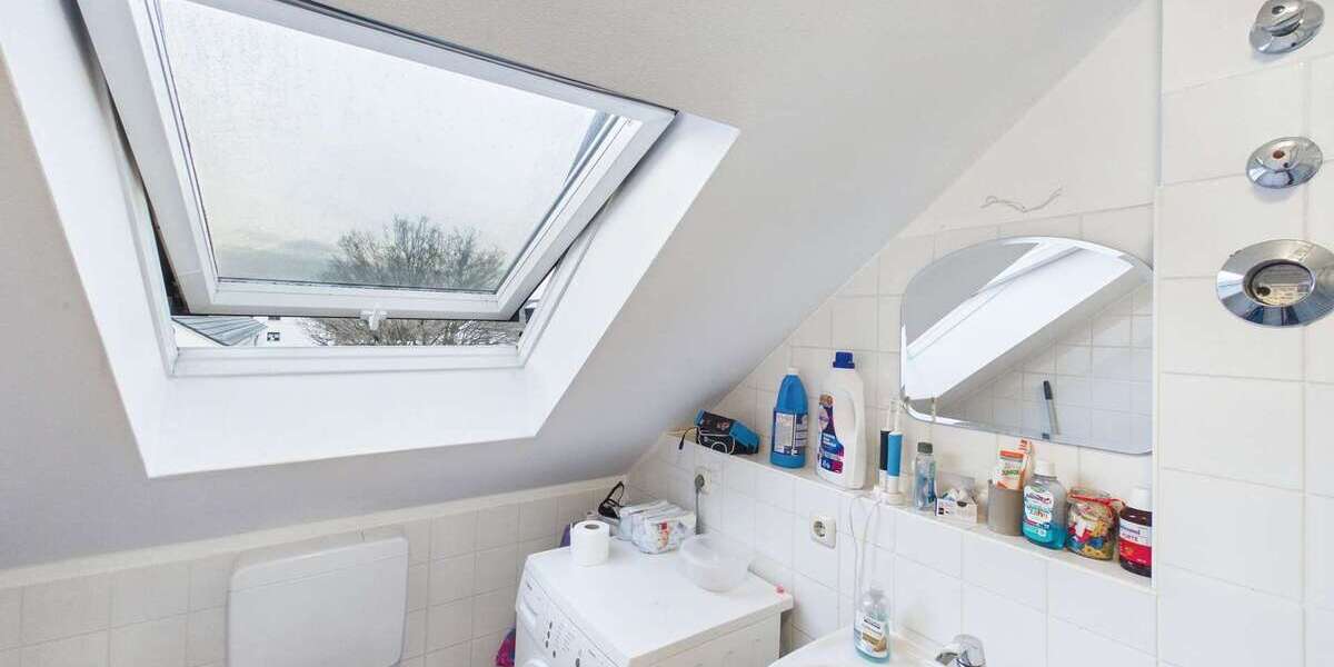 Attraktive DG-Wohnung mit solider Vermietung - 2-Zimmer-Wohnung in Augsburg Lechhausen - 2- Augsburg Lechhausen | Angebot:25960329