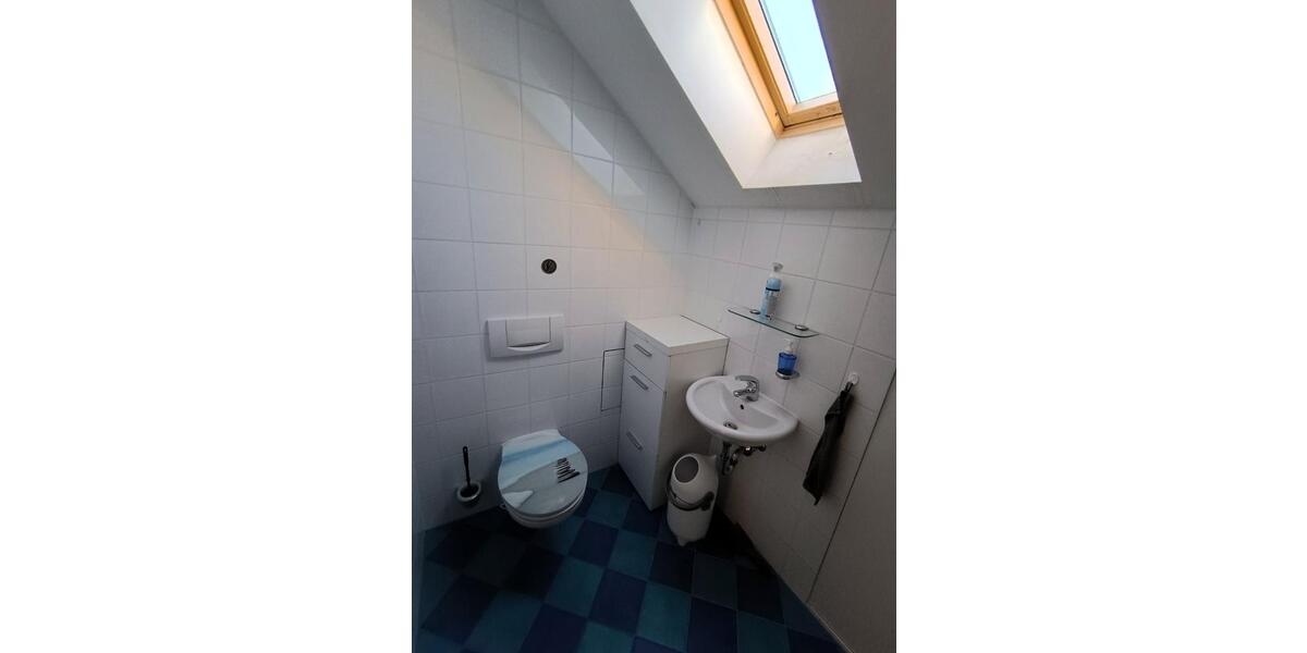 Dachgeschoßwohnung Geltendorf - 3 Zimmer, 83 m&sup2;, 1.120&euro; | Angebot:25162744