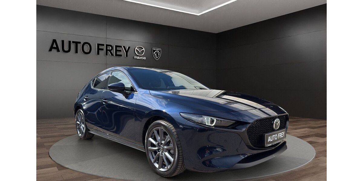 Mazda 3 10.824 km 26.880 &euro; Augsburg 86167