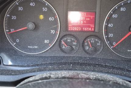 VW Golf 223.000 km 2.900 &euro; Augsburg 86163