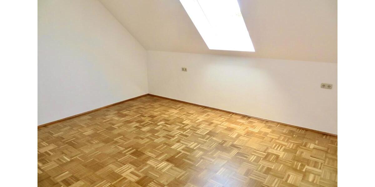 Dachgeschoßwohnung Mering - 3 Zimmer, 84 m&sup2;, 1.080&euro; | Angebot:25054727