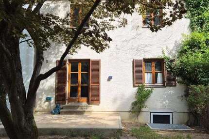 Haus Friedberg - 4 Zimmer, 145 m&sup2;, 1.650&euro; | Angebot:27093013