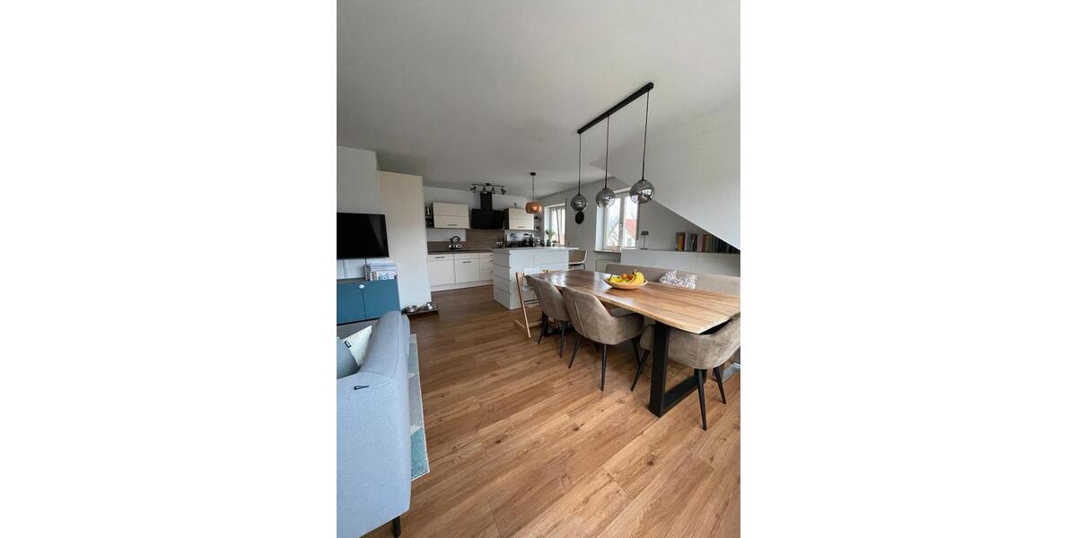 Dachgeschoßwohnung Langweid am Lech - 4 Zimmer, 100 m&sup2;, 385.000&euro; | Angebot:24984713