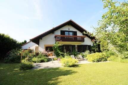 Haus zum Kaufen in Stadtbergen 1.350.000 € 178 m² 7 zimmer