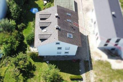 Gepflegtes MFH. Zentrale Lage. 1 Whg. leer 8 zimmer