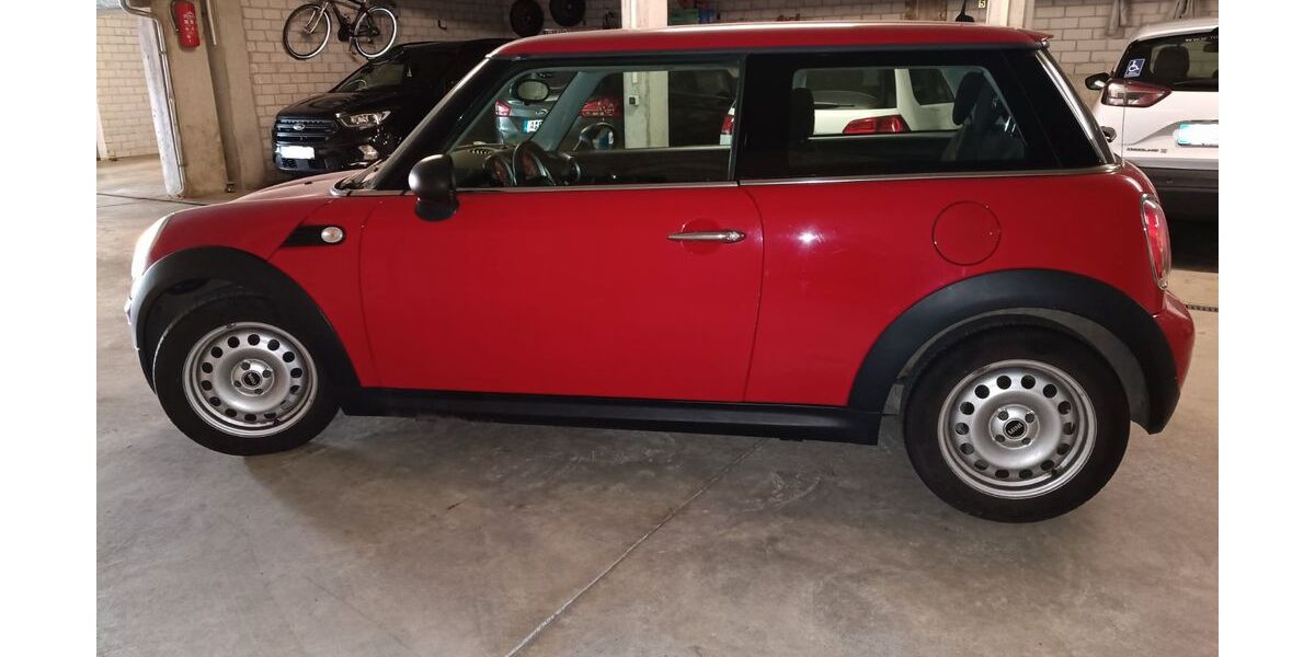 Mini ONE 222.907 km 2.490 &euro; Adelsried 86477