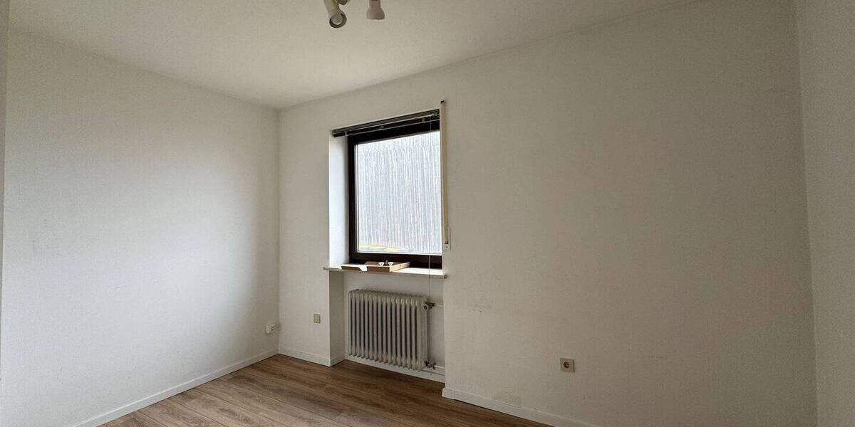 Werkstatt mit Ausstellungsfläche, Büro, Lager und Betriebsleiterwohnung in Bestlage von Kissing zimmer