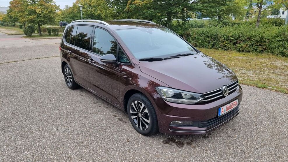 VW Touran 127.500 km 18.980 € Augsburg 86199