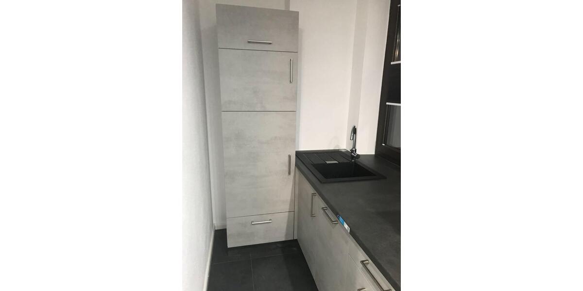 Möbliertes 1-Zimmer Penthouse mit Terrasse in Stadtbergen zimmer