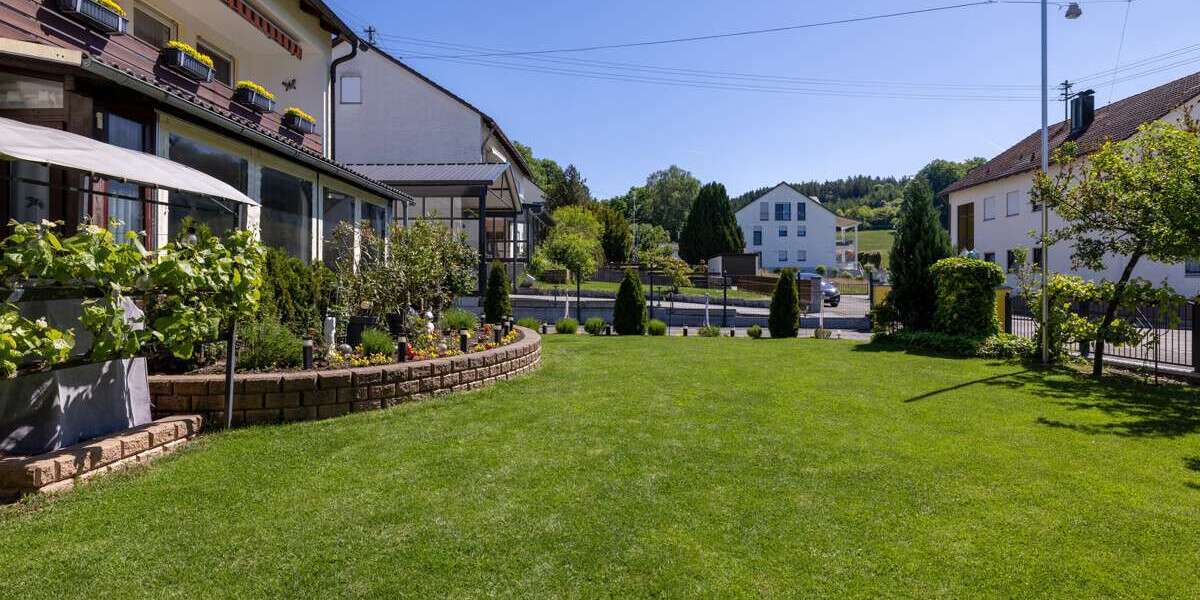 Einfamilienhaus Zusmarshausen - 7 Zimmer, 187 m&sup2;, 650.000&euro; | Angebot:26901088