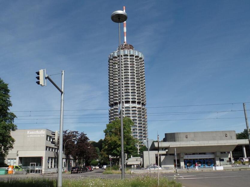 2 - Zi. Wohnung im Hotelturm Augsburg zimmer