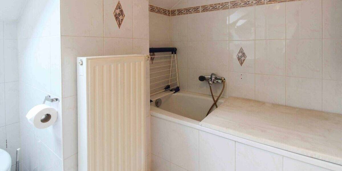 Jetzt oder nie: 3 Zimmer DG Wohnung in Augsburg Göggingen mit Dachterrasse und Garage 3 zimmer