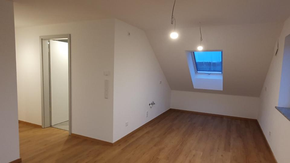 Dachgeschoßwohnung Wertingen - 3.5 Zimmer, 77 m&sup2;, 950&euro; | Angebot:25632258