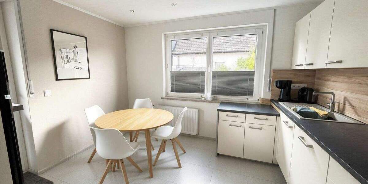 Ein-Zweifamilienhaus mit sonnigem Garten: frisch saniert & Ausbaupotenzial 7 zimmer