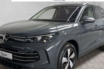 VW Tiguan 22.000 km 58.727 € Scheuring 86937