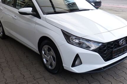 Hyundai i20 12.500 km 15.900 € Stadtbergen 86391