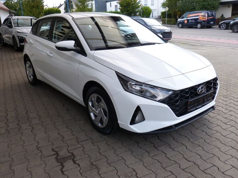 Hyundai i20 12.500 km 15.900 € Stadtbergen 86391