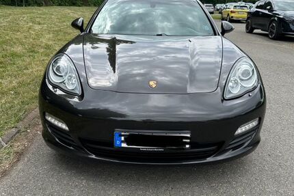 Porsche Panamera 182.000 km 28.500 € Augsburg 86154