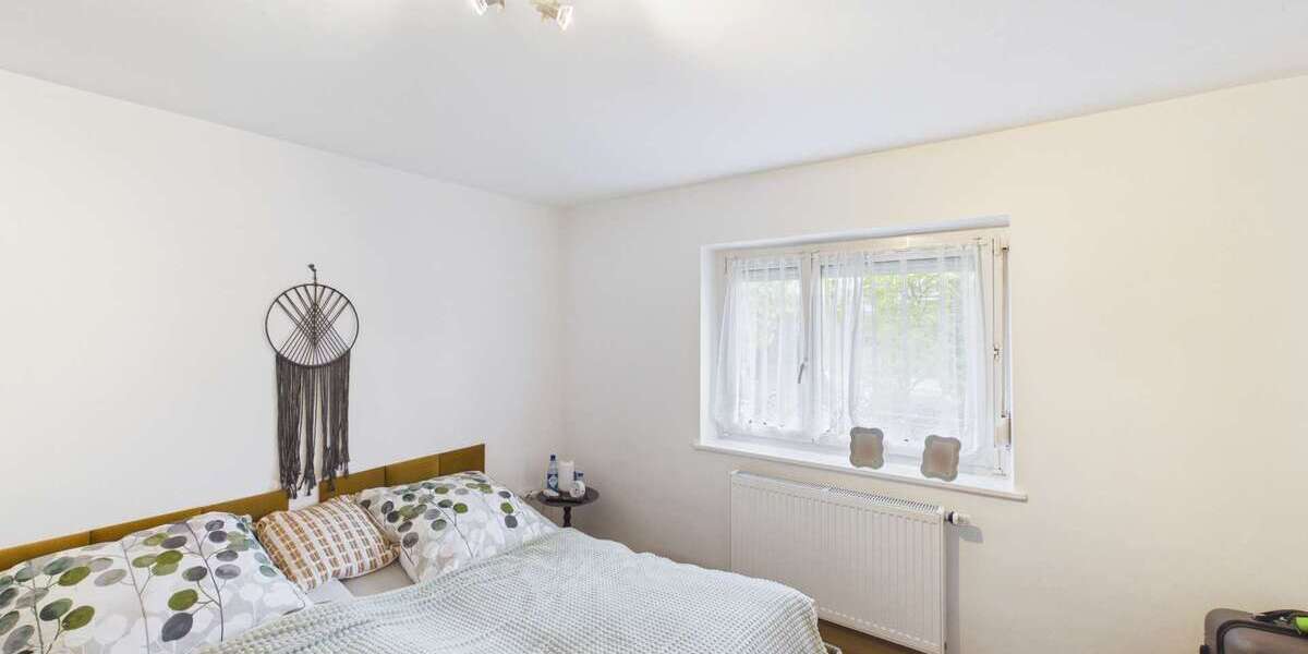 Vermietetes Investment mit Potenzial in Haunstetten - 3-Zimmer-Wohnung mit Balkon - Etagenwohnung Augsburg Augsburg - Haunstetten - Siebenbrunn - Haunstetten | Angebot:26420295