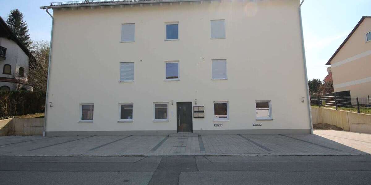 Etagenwohnung Emersacker - 2 Zimmer, 83 m&sup2;, 960&euro; | Angebot:26082575