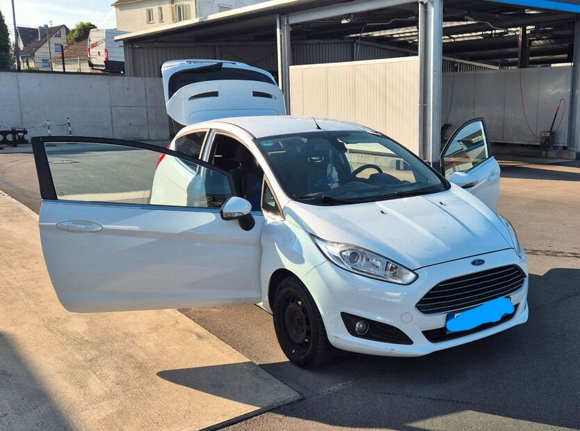Ford Fiesta 159.600 km 4.000 € Jettingen-Scheppach 89343
