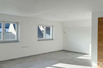 Wohnung Augsburg Lechhausen - 4.5 Zimmer, 120 m&sup2;, 1.780&euro; | Angebot:26570165