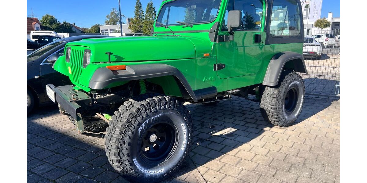 Jeep Wrangler 180.000 km 14.900 € Königsbrunn 86343