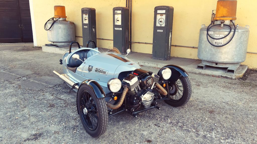 Morgan 3 Wheeler 21.000 km 47.900 &euro; Rehling 86508
